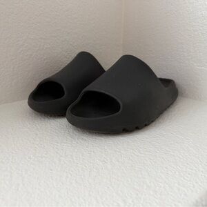 Yeezy Slide Sandals in Black